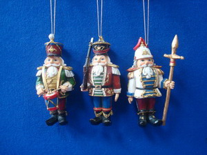 Hanging Resin Nutcracker General